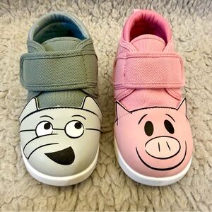 ikiki - Mo Willems' Piggie & Elephant Gerald Squeaky shoes. AFO and SMO friendly